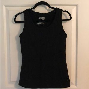 Black sleeveless workout top
